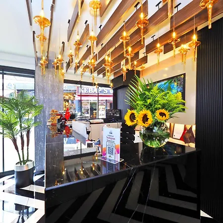 Hotel House
