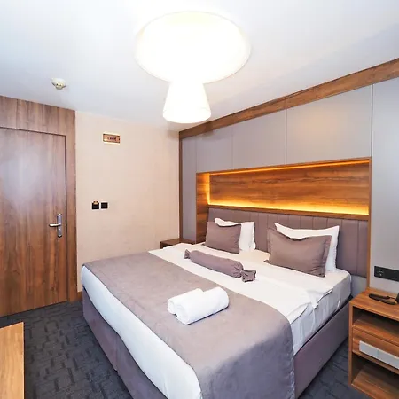 House Hotel 2*