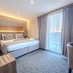 House Old Town Hotell 2*